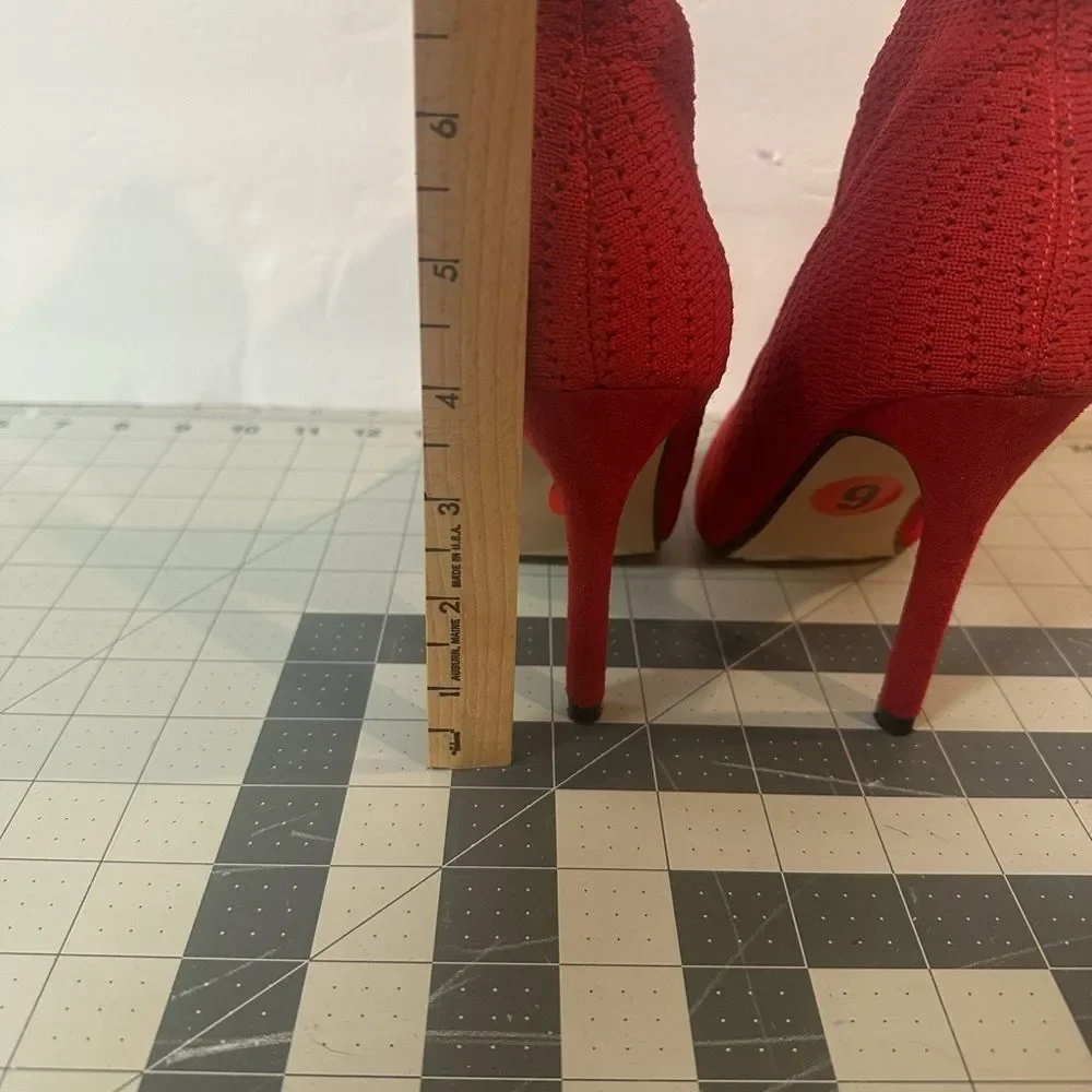 Catherine Malandrino red pump‎ heel ankle boots great for the holidays size 6 - Picture 3 of 9